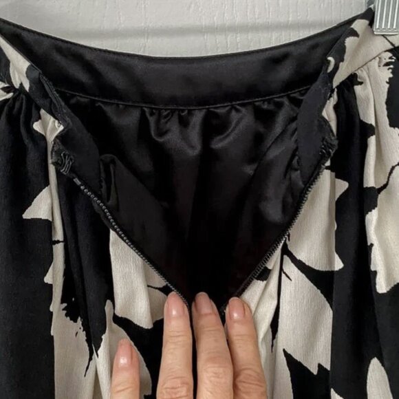 Alice + Olivia - Tania Full Pouf Floral Skirt - Picture 7 of 13